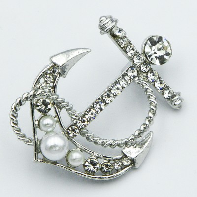 Брошь№360   якорь- белые стразы с жемчужиной броши оптом купить Украина позолтка бижумаркет