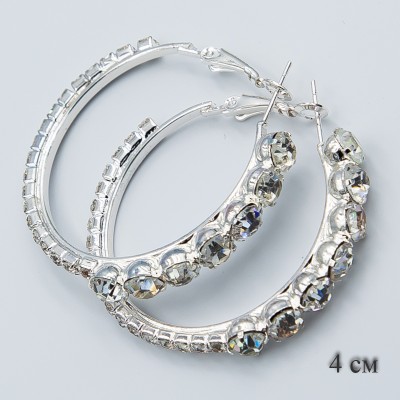 Серьги-кольца№1765 4 см с белыми камнями оптом.