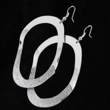 Серьги№1550 белые овалы с напылением оптом.
