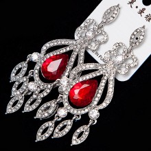 Серьги № 1329 висюльки с красной каплей оптом.