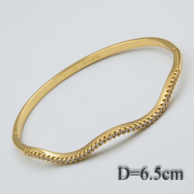 Браслет Xuping№745 D = 6.5 см с дорожкой из белых камней оптом.
