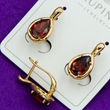 Сережки Xuping№132С з червоним цирконом на металі під золото медичне золото біжутерія оптом