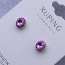 Гвоздики Xuping№746 d-6 мм з бузковим каменем Swarovski купити недорого медзолото від виробника біжутерика