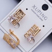 Сережки Xuping№353 15х7мм 18к поєднання грецького візерунка, гладкого глянцю та сяючого прозорого циркона ксюпінг сережки в інтернет магазині позолотка